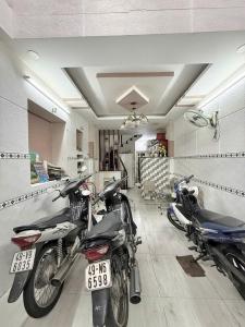 Bán nhà Ngay Khu Phố Ẩm Thực - PHAN XÍCH LONG PHÚ NHUẬN – 34m² – 5 Tầng –  Chỉ 6.45 Tỷ