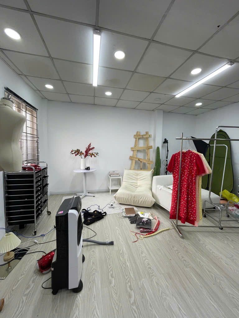 Bán nhà SÁT MẶT TIỀN – Nguyễn Thị Huỳnh P8 Phú Nhuận – 102m² – 3 Tầng – Chỉ 9.x Tỷ