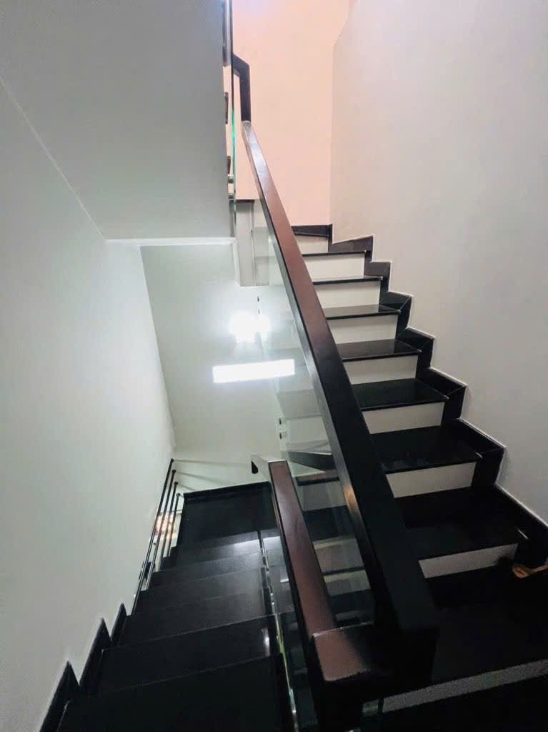 Siêu Phẩm Căn Góc - Trần Quang Diệu Quận 3 - 38m² - 3 Tầng - Chỉ Nhỉnh 8 Tỏi