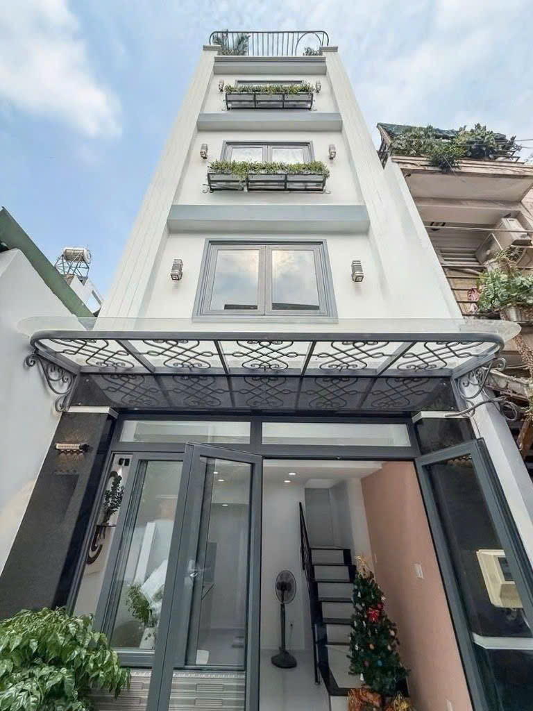 Siêu Phẩm - Lê Quang Định Bình Thạnh - 100m² Sàn - 5 Tầng Sân Thượng - Chỉ Nhỉnh 5 Tỏi