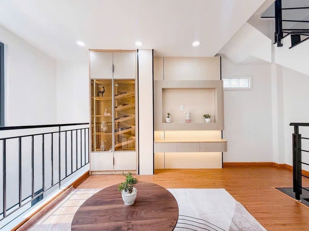 Siêu Phẩm - Lê Quang Định Bình Thạnh - 100m² Sàn - 5 Tầng Sân Thượng - Chỉ Nhỉnh 5 Tỏi