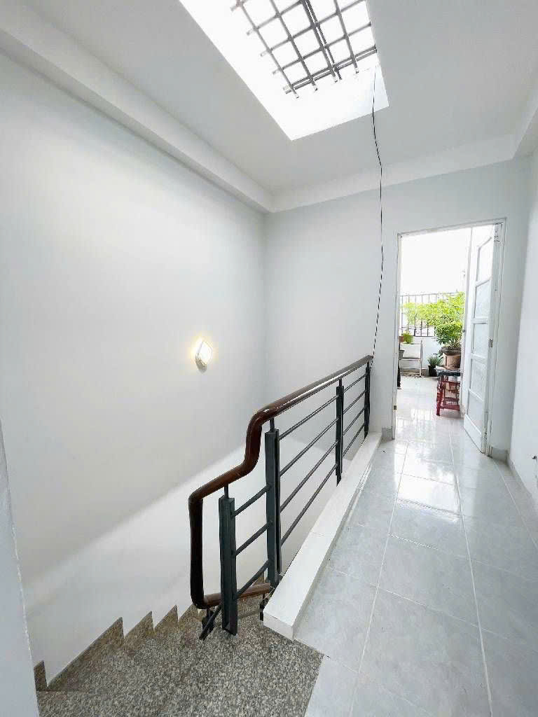 Hàng Hiếm - Nguyễn Kiệm Phú Nhuận - 97m² Sàn - 4 Tầng 3PN - Giá Nhỉnh 6 Tỏi