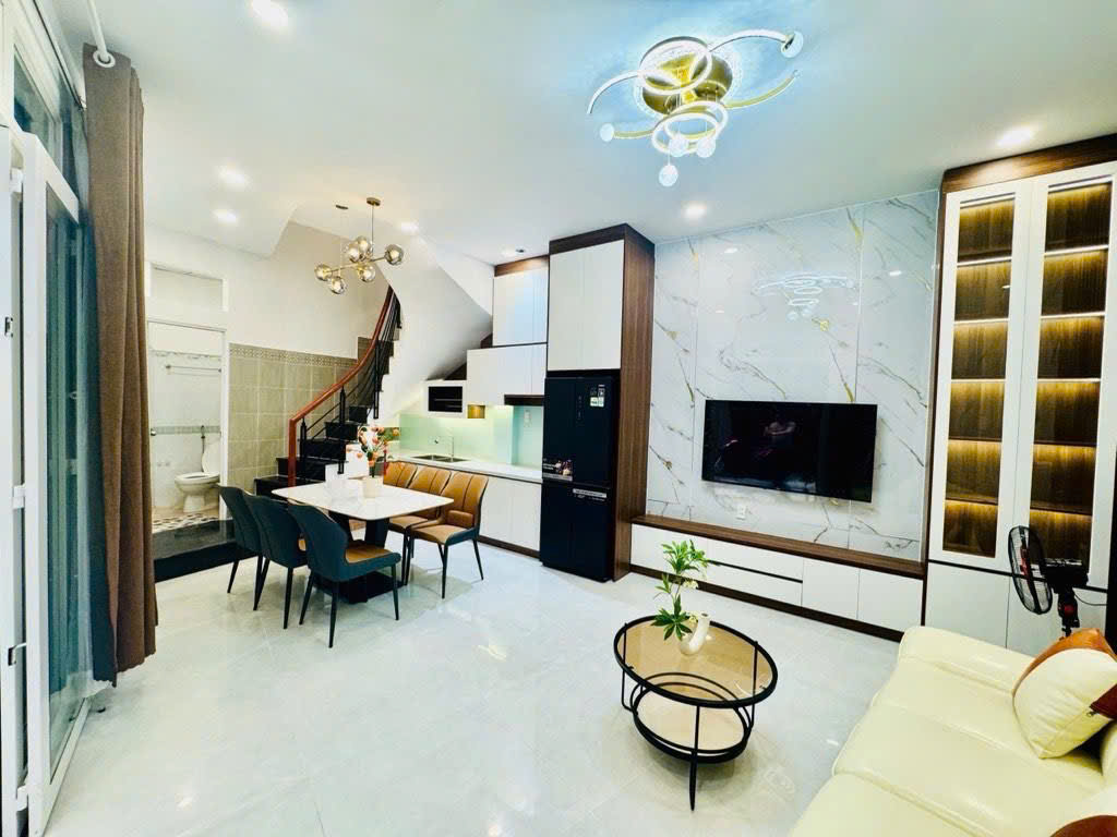 Siêu Phẩm - Bùi Văn Thêm Phú Nhuận - 111m² Sàn - 4 Tầng 3PN - Giá Nhỉnh 7 Tỏi