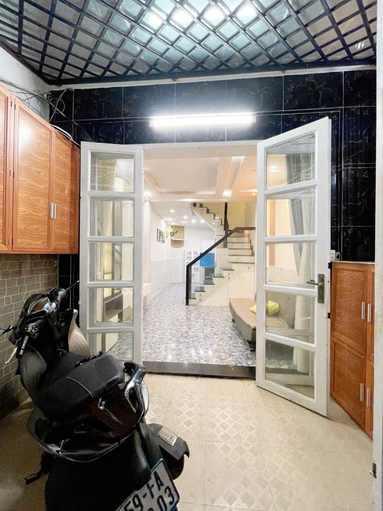 Gần Mặt Tiền - Phan Văn Trị Bình Thạnh - 140m² Sàn - 4 Tầng - 5PN - Giá Nhỉnh 6 Tỏi