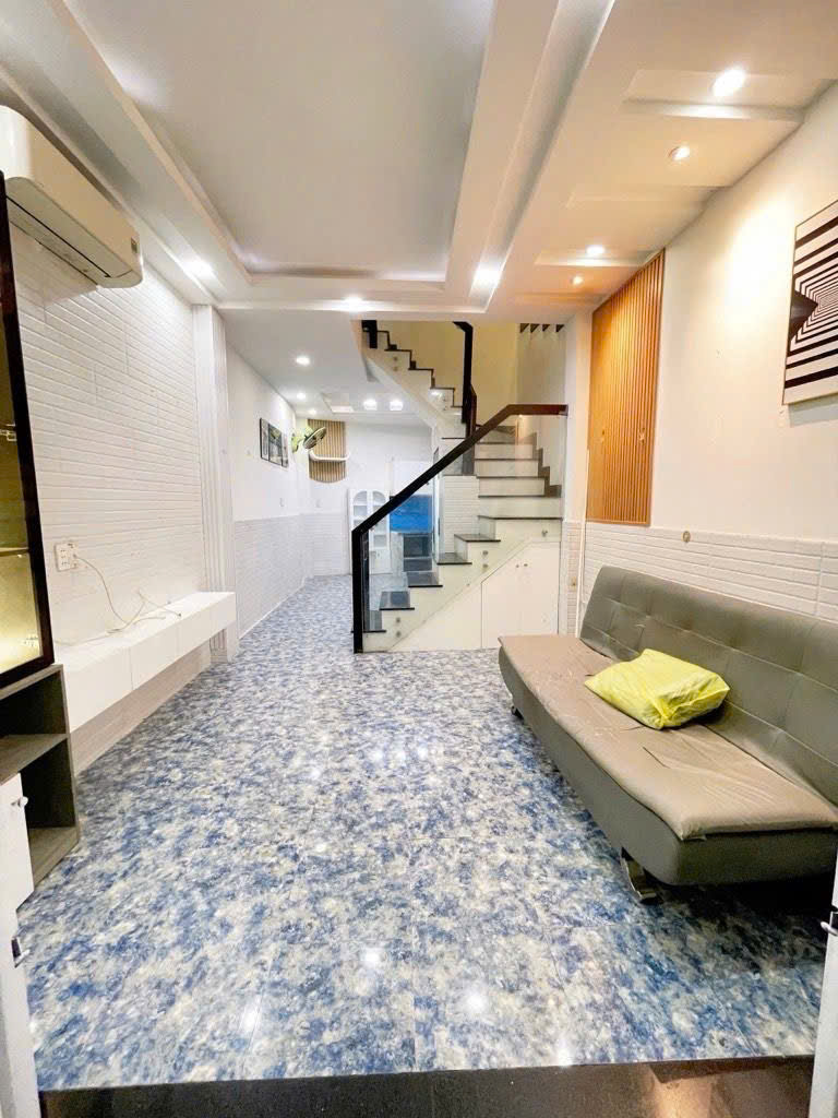 Gần Mặt Tiền - Phan Văn Trị Bình Thạnh - 140m² Sàn - 4 Tầng - 5PN - Giá Nhỉnh 6 Tỏi