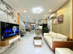 HẺM AN NINH CÁCH MT HUỲNH VĂN BÁNH 20m - 3PN FULL NỘI THẤT VÀO Ở NGAY.