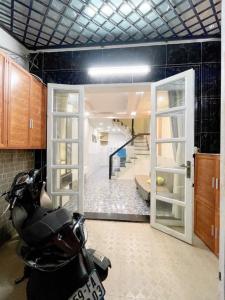 Gần Mặt Tiền - Phan Văn Trị Bình Thạnh - 140m² Sàn - 4 Tầng - 5PN - Giá Nhỉnh 6 Tỏi