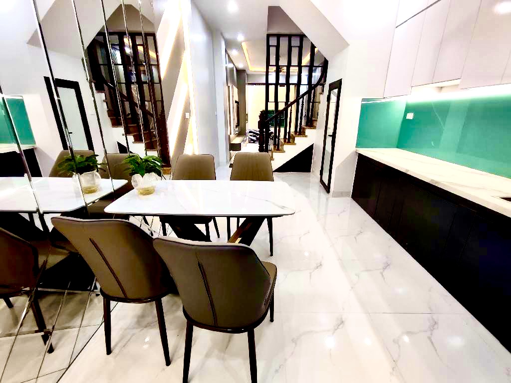 BÁN NHÀ GIÁP NHỊ - CÁCH Ô TÔ TRÁNH 10M TRUNG TÂM TIỆN ÍCH , GẦN TRƯỜNG , CHỢ             48m x 4 tầng - mt 4m - 10,68 tỷ               Lh 0862417628