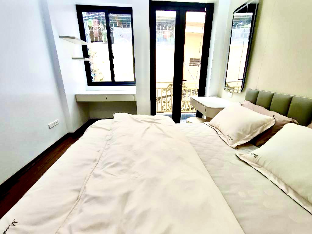 BÁN NHÀ GIÁP NHỊ - CÁCH Ô TÔ TRÁNH 10M TRUNG TÂM TIỆN ÍCH , GẦN TRƯỜNG , CHỢ             48m x 4 tầng - mt 4m - 10,68 tỷ               Lh 0862417628