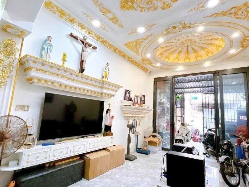 HXH Phường Tân Sơn Nhì 60m2 ngang 4m, SHR vuông hoàn công, ở vừa kinh doanh, 9.65 tỷ TL