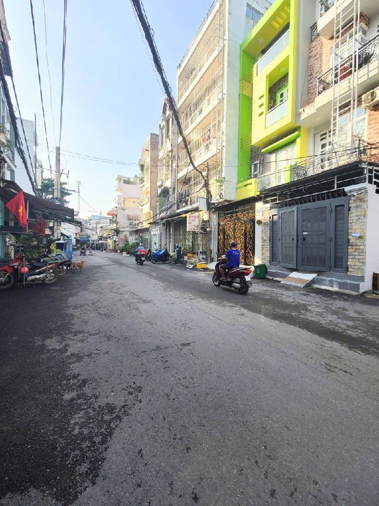 Nhà hẻm xe hơi Quang Trung Gò Vấp, 68m2 5x13, 3 tầng BTCT hoàn công đủ, nhỉnh 8 tỷ TL