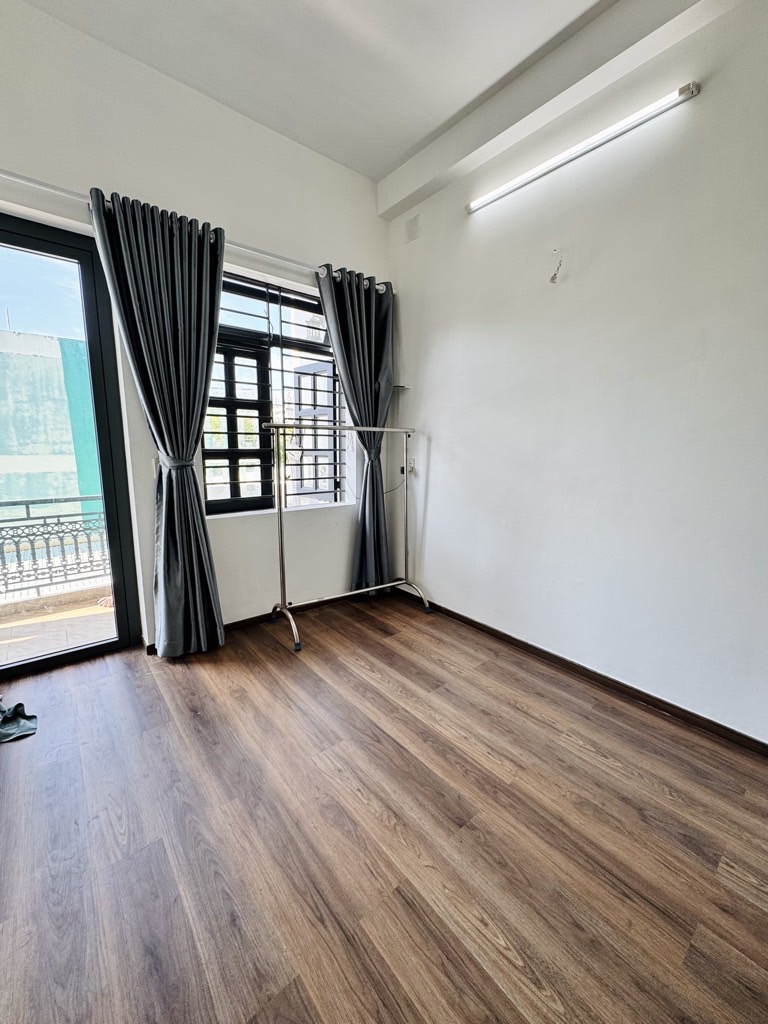 Nhà HXH gần mặt tiền Nguyễn Tư Giản, 72m2 ngang 6m, 5PN SHR hoàn công, chỉ nhỉnh 9 tỷ TL