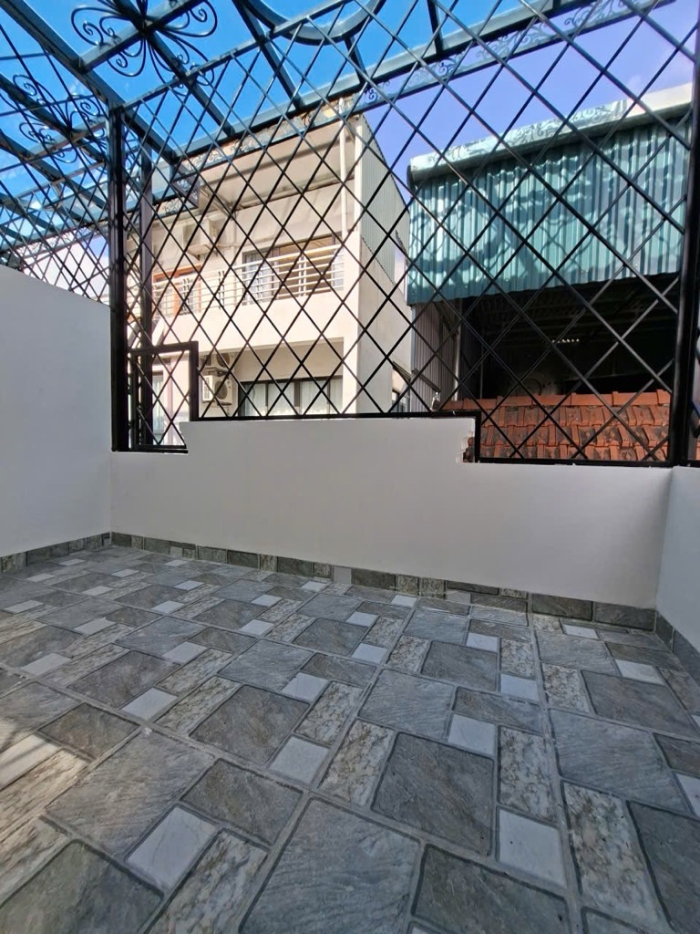 Nhà Đẹp Phố Âu Cơ - 5 Tầng Thang máy - 56M2 - Chào giá 13.5 Tỷ