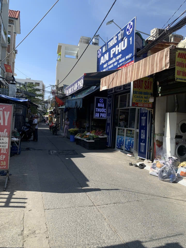 Cần Tiền Bán Gấp,nhà  MT  nguyễn văn Quỳ,Q7