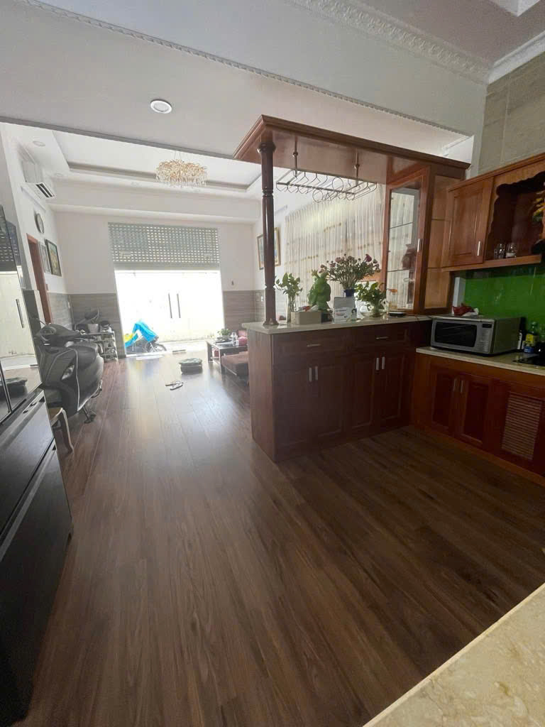 Nhà mới xây Quận 7, ngang 14m, SHR, thu nhập cho thuê 40tr/tháng