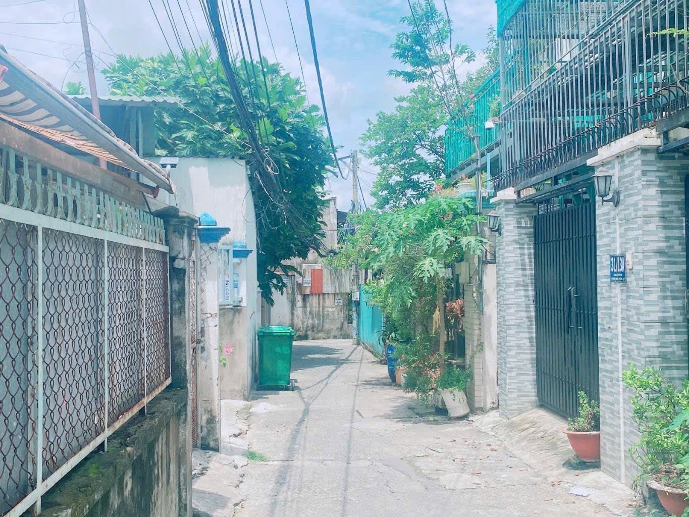 Bán nhà đường Làng Tăng Phú có dòng tiền cho thuê, giá chỉ 3tyxx