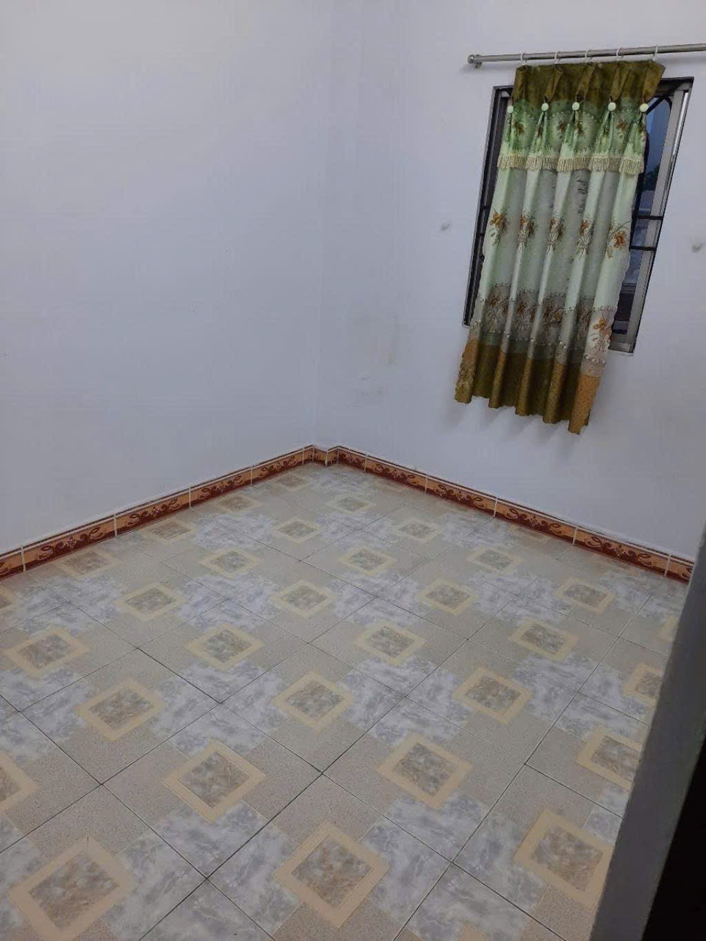 Bán nhà đường Làng Tăng Phú có dòng tiền cho thuê, giá chỉ 3tyxx