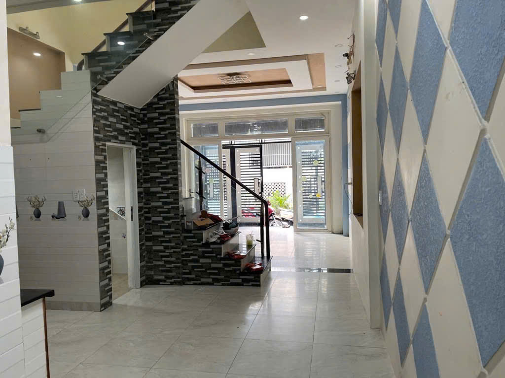 Bán nhà 3 Tầng ngay chợ Linh Xuân - Hẻm OTO - ngang to 5m - chỉ 4.95 tỷ