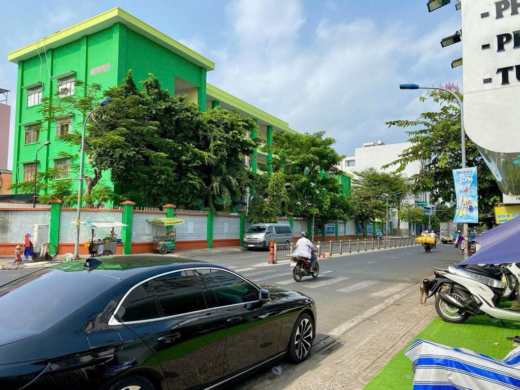 Bán nhà hiếm cách mạng tháng 8 phường 15 quận 10
