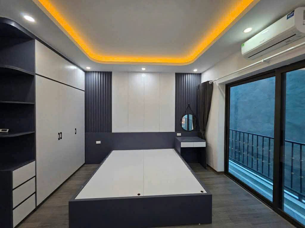 Em có một căn nhà mới hoàn thiện 34m2x5 tầng nhỉnh 7  tỷ