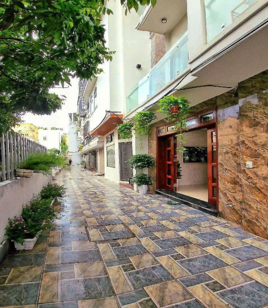 Em có một căn nhà mới hoàn thiện 34m2x5 tầng nhỉnh 7  tỷ