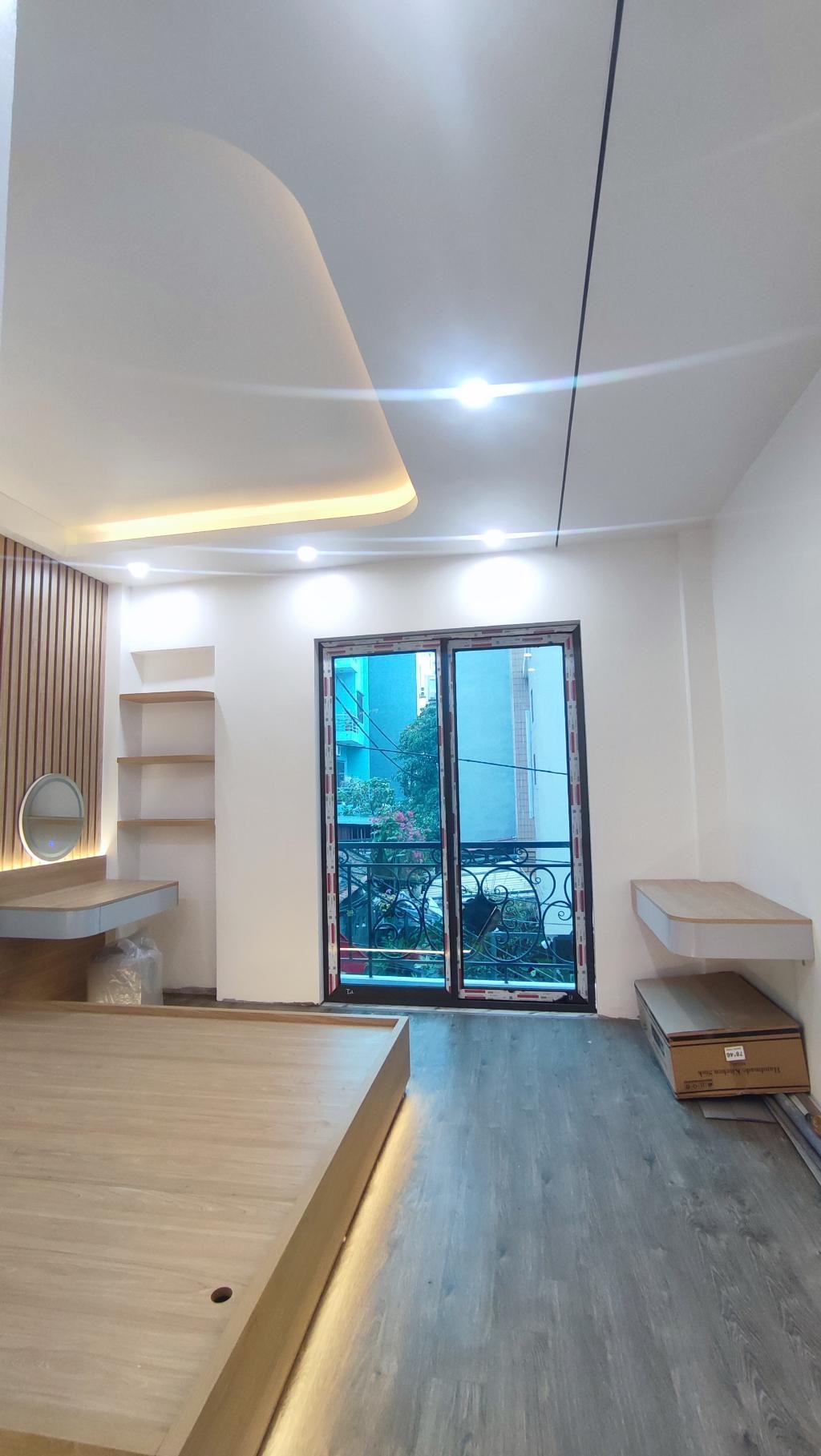 MẬU LƯƠNG KIẾN HƯNG - Thang Máy - Ngõ oto - Lô Góc - Trung tâm khu đấu giá Kiến Hưng