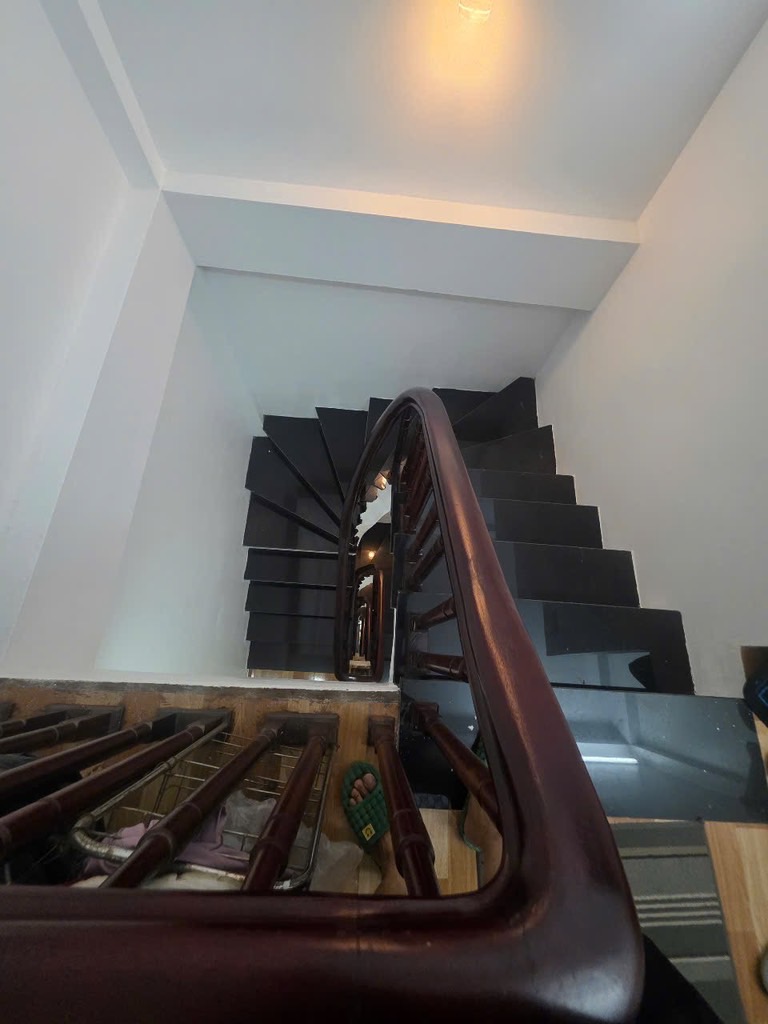 PHÚ LƯƠNG HÀ ĐÔNG - 35m2 - 5 tầng - 6,2tỷ - 15m bãi đỗ xe ô tô - LÔ GÓC