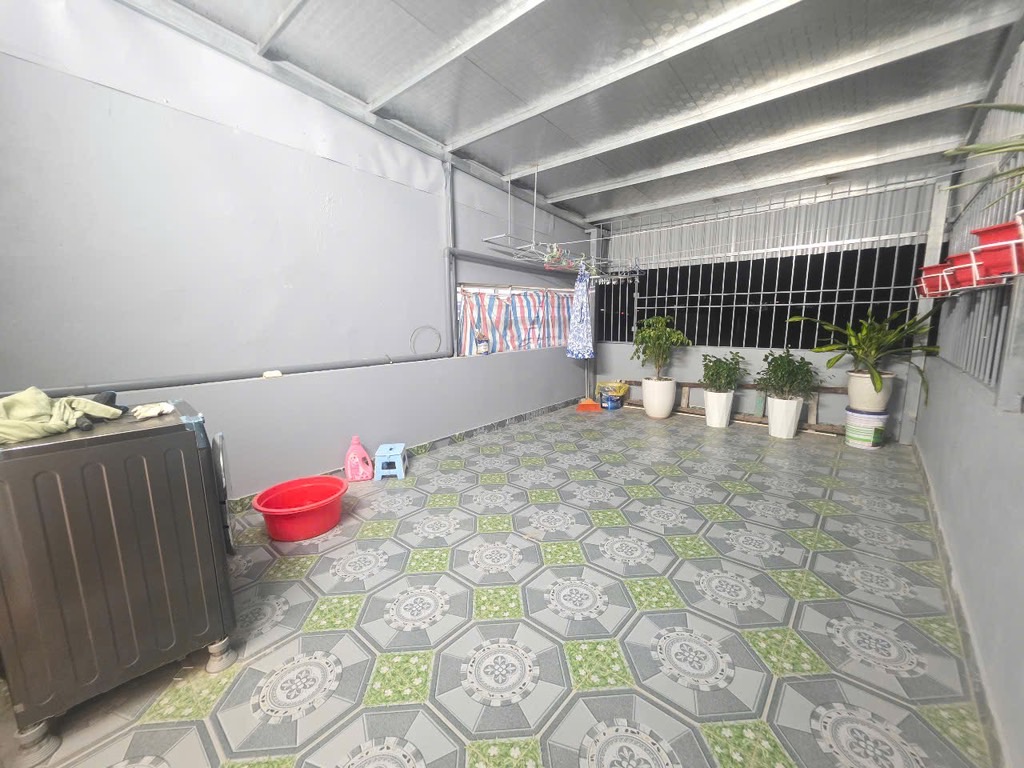 PHÚ LƯƠNG HÀ ĐÔNG - 35m2 - 5 tầng - 6,2tỷ - 15m bãi đỗ xe ô tô - LÔ GÓC