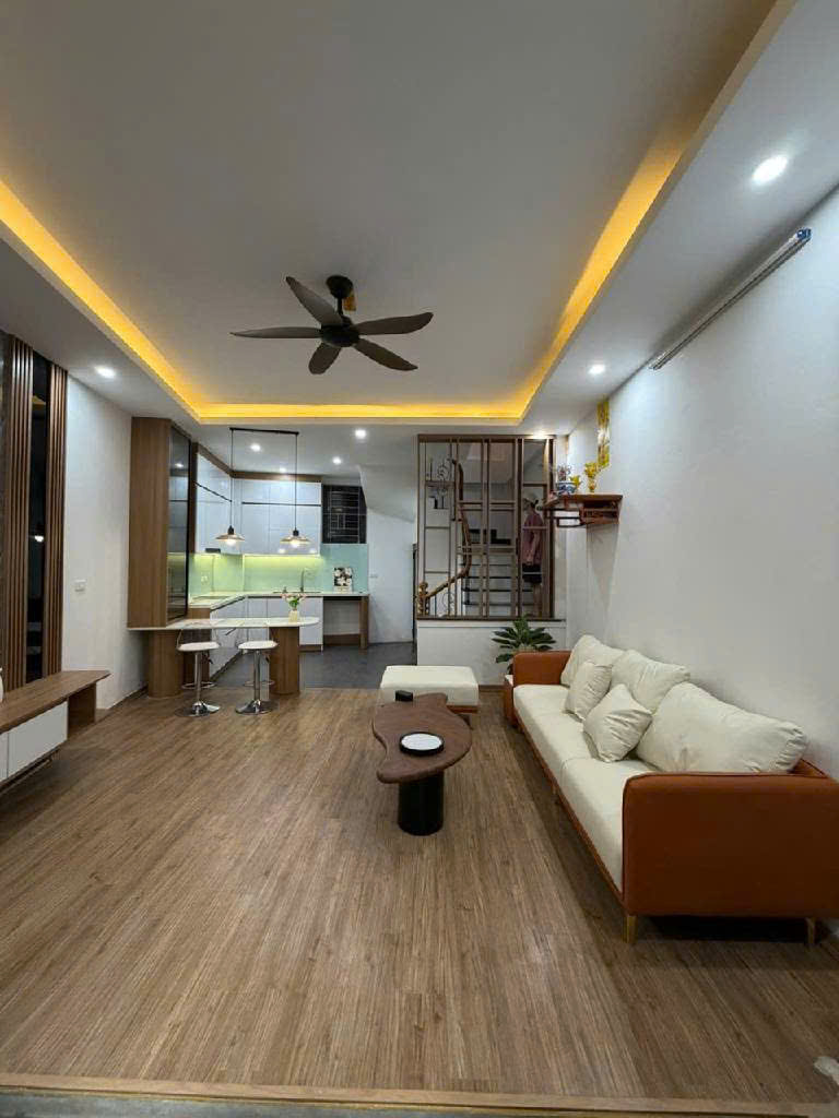 Bán nhà Xuân Đỉnh 38m², ô tô đỗ cửa, giá 9,5 tỷ
