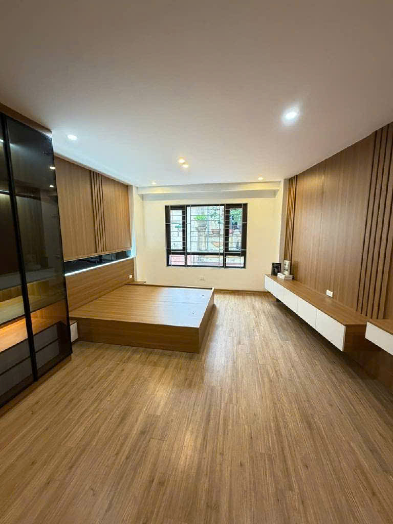 Bán nhà Xuân Đỉnh 38m², ô tô đỗ cửa, giá 9,5 tỷ