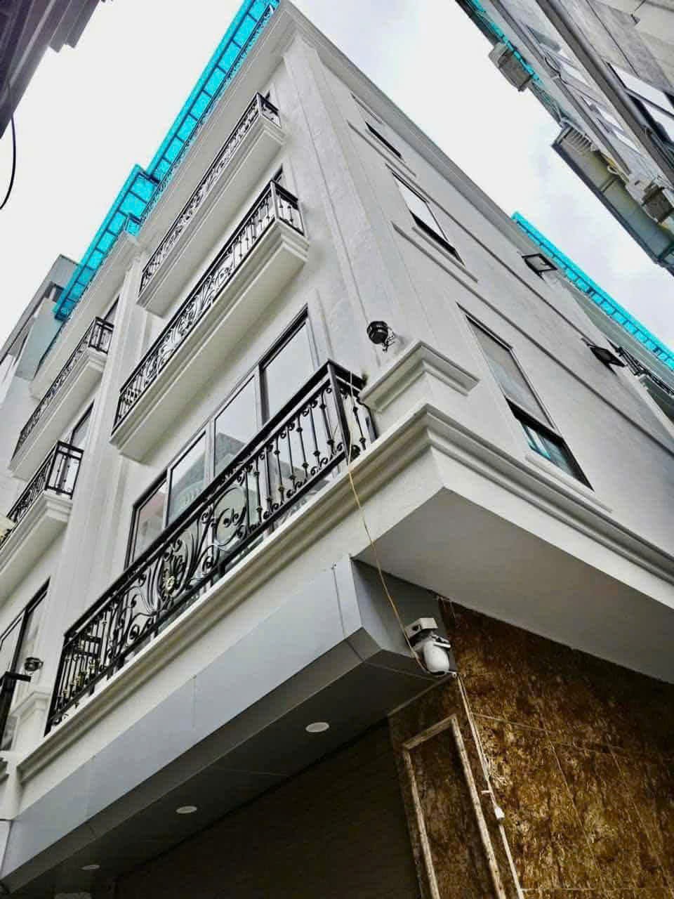 Bán nhà 40m - 9 tỷ - 15m ra ô tô tránh - gần Ngoại Giao Đoàn
