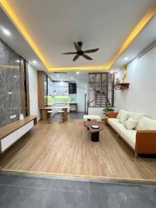 Bán nhà Xuân Đỉnh 38m², ô tô đỗ cửa, giá 9,5 tỷ
