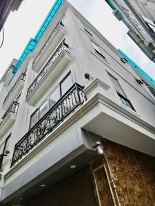 Bán nhà 40m - 9 tỷ - 15m ra ô tô tránh - gần Ngoại Giao Đoàn