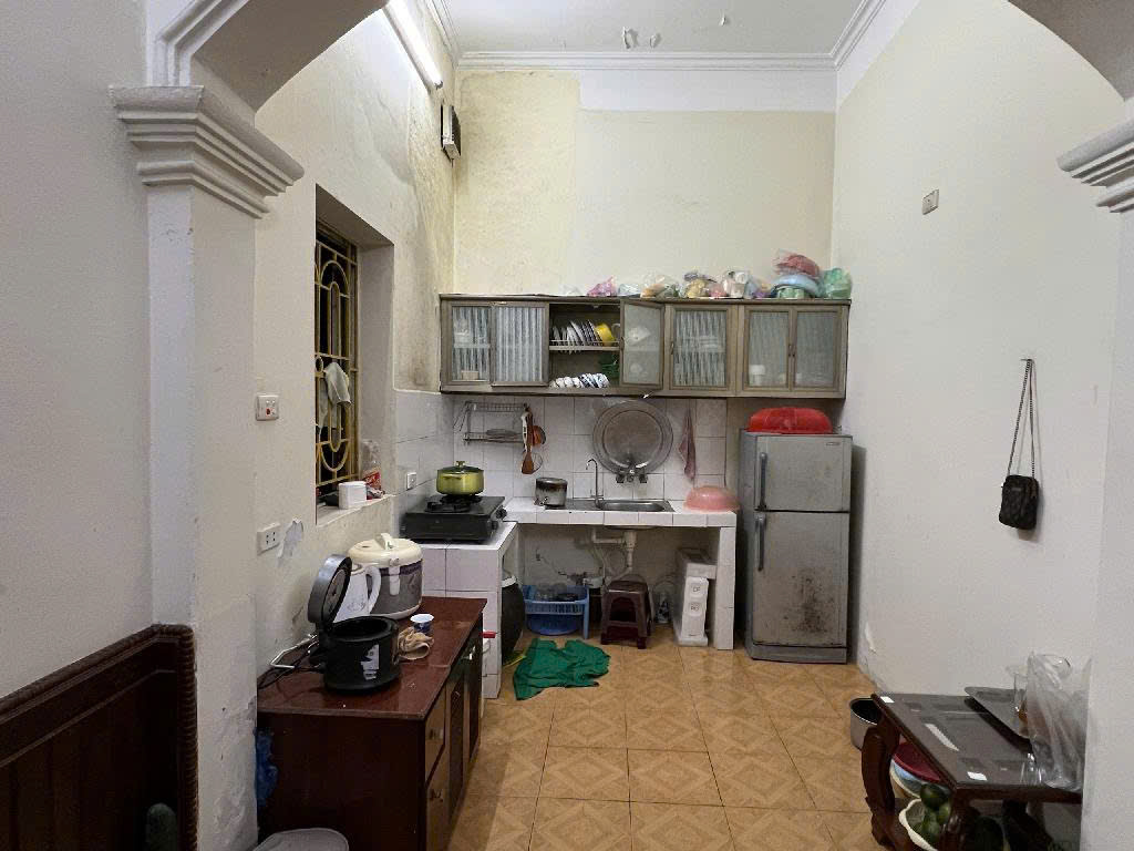 MỘT CĂN CỰC HIẾM   LẠC LONG QUÂN  TÂY HỒ
