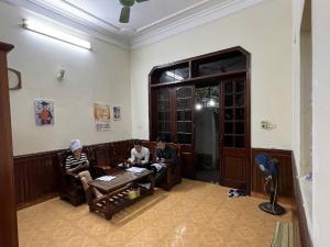 MỘT CĂN CỰC HIẾM   LẠC LONG QUÂN  TÂY HỒ