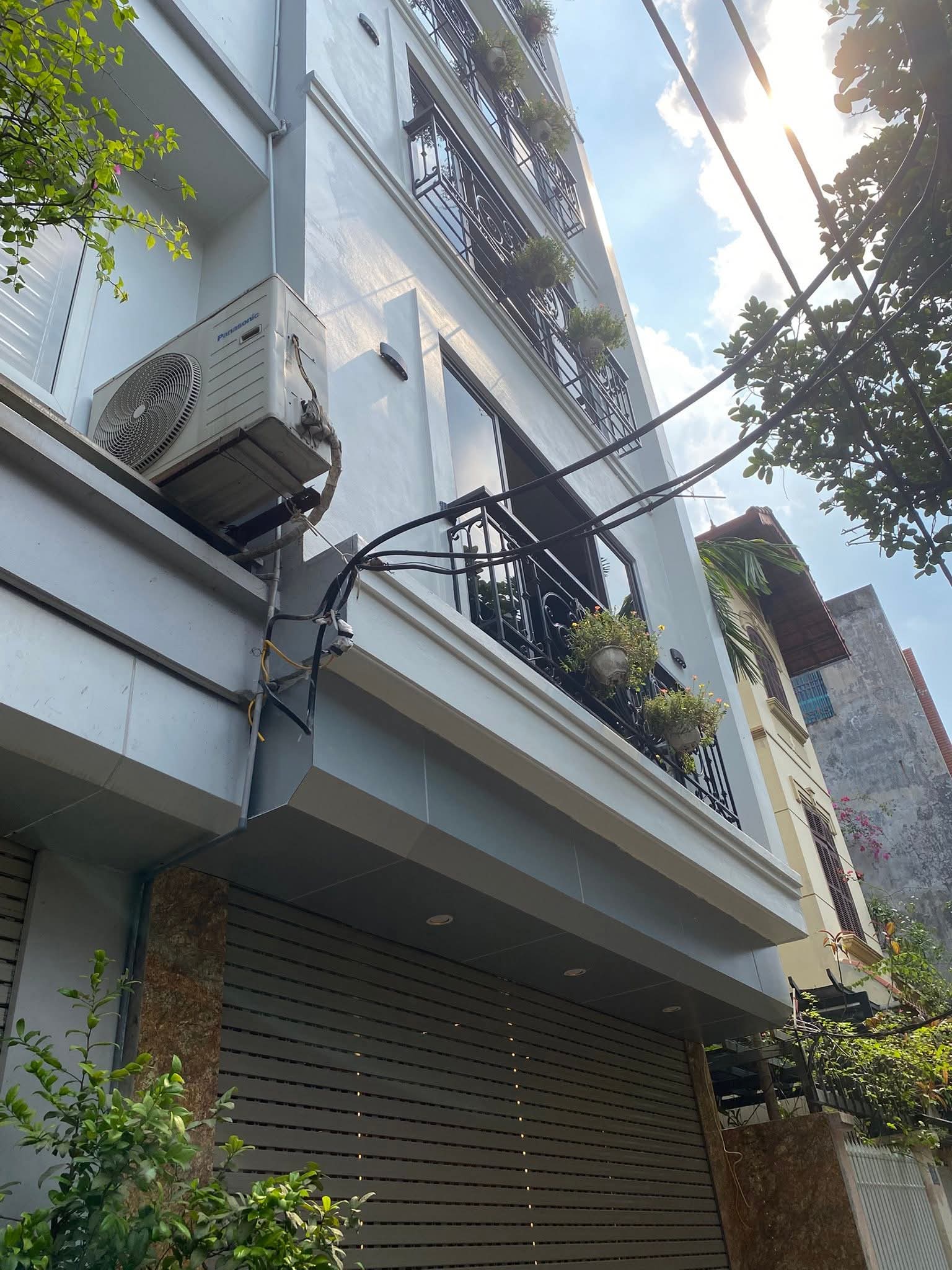 Bán nhà Đặng Xá Gia Lâm 60m2 , ô tô đỗ cửa , chỉ 5 tỷ