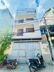 NHÀ HẺM 6M ĐƯỜNG  LÊ VĂN QUỚI BÌNH TÂN  106M2 4 TẦNG  CHỈ 7TY X