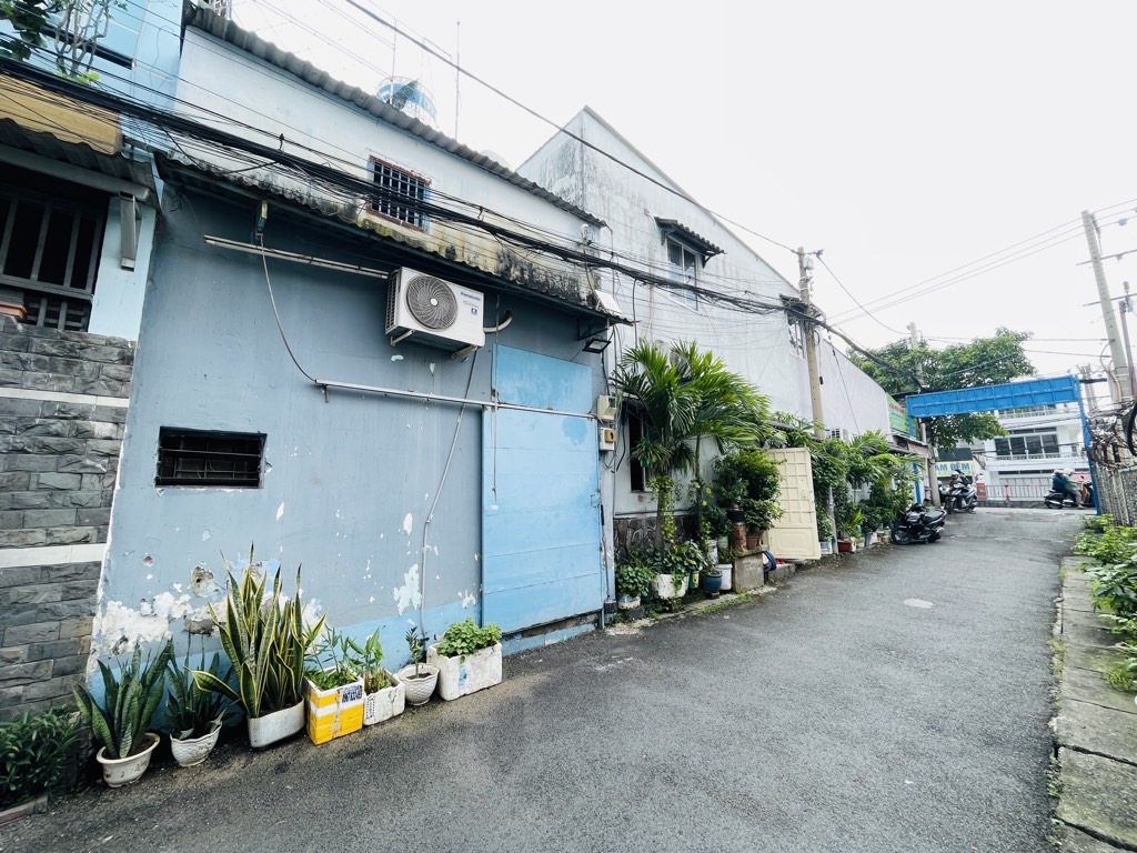 Nhà bán mặt tiền đường QL1k Diện tích 87m2, Thuận tiện buôn bán Giá 6ty6