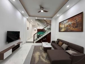 Nhà 3 tầng - 50m2 - lò lu Q9 - giá chỉ 5,4 ty