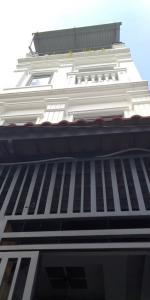 Bán nhà HXH Dương Quảng Hàm, Phường 5, Gò Vấp, giá siêu rẻ, ngộp bank ra ngay