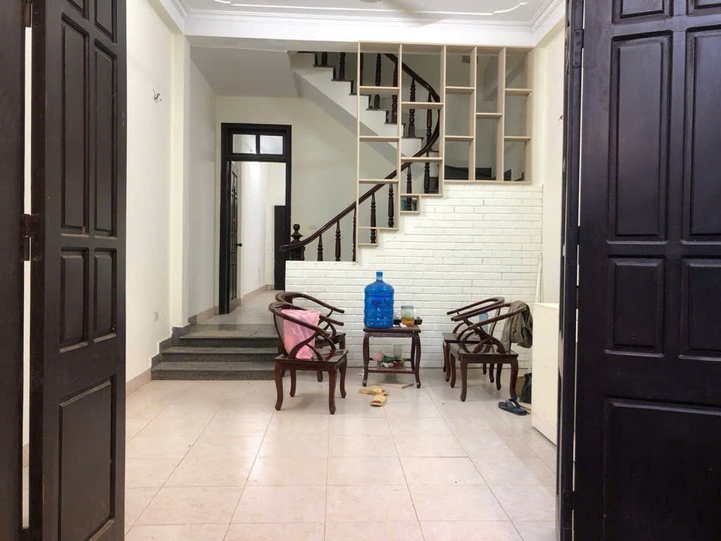 BÁN NHÀ BÁT KHỐI-LONG BIÊN - 36M2- 5 TẦNG - 6 TỶ