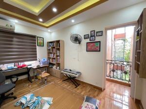 Bán nhà Tư Đình - 5 tầng nhà cũ dân xây - giá rẻ nhất khu vực - 45m2 - 7.95 tỷ