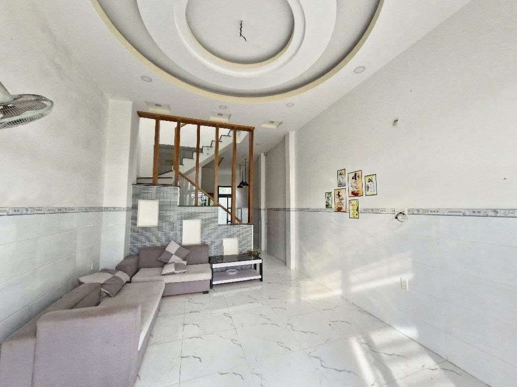 BÁN NHÀ ĐƯỜNG SỐ 8, LONG PHƯỚC QUẬN 9, 64M2, GIÁ 4,5 TỶ