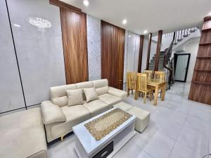 Nhà đẹp Long Biên FULL nội thất nhập khẩu .