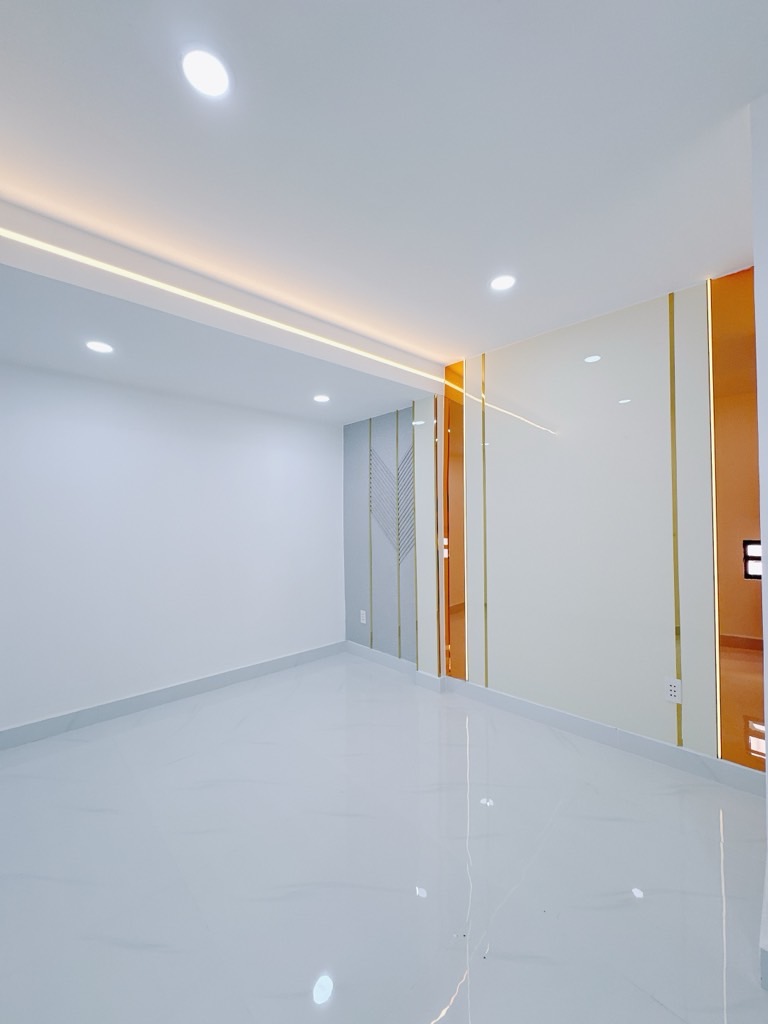 Bán nhà riêng tại Đường Tôn Thất Thuyết, Phường 8, Quận 4, TP.HCM diện tích 33m2 giá 4.7 Tỷ