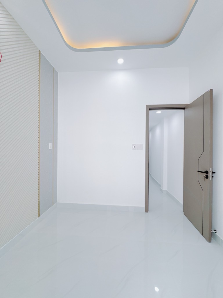 Bán nhà riêng tại Đường Tôn Thất Thuyết, Phường 8, Quận 4, TP.HCM diện tích 33m2 giá 4.7 Tỷ