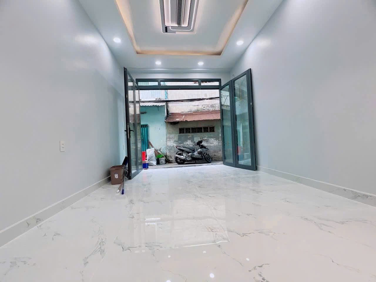 bán nhà hẻm 1 sẹt, tại đường Hoàng Diệu. 3 tần. 33.7m², giá 6.5 tỷ