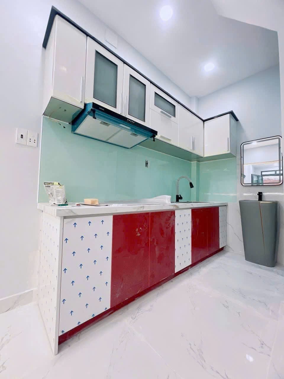 bán nhà hẻm 1 sẹt, tại đường Hoàng Diệu. 3 tần. 33.7m², giá 6.5 tỷ