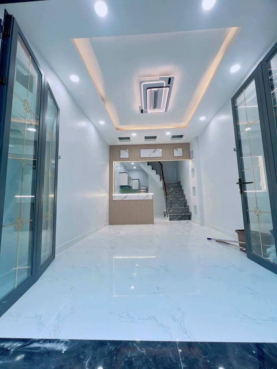bán nhà hẻm 1 sẹt, tại đường Hoàng Diệu. 3 tần. 33.7m², giá 6.5 tỷ
