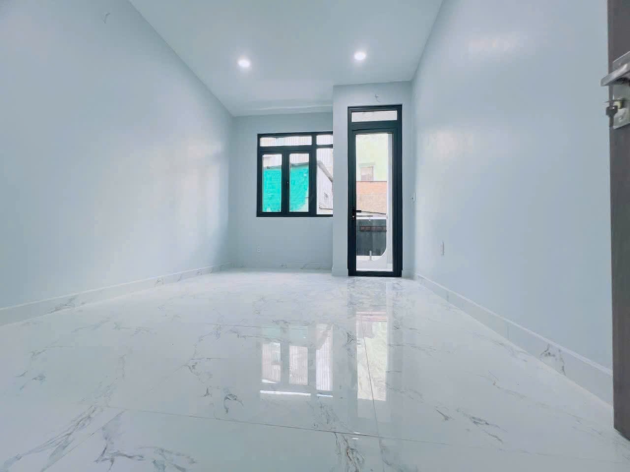 bán nhà hẻm 1 sẹt, tại đường Hoàng Diệu. 3 tần. 33.7m², giá 6.5 tỷ